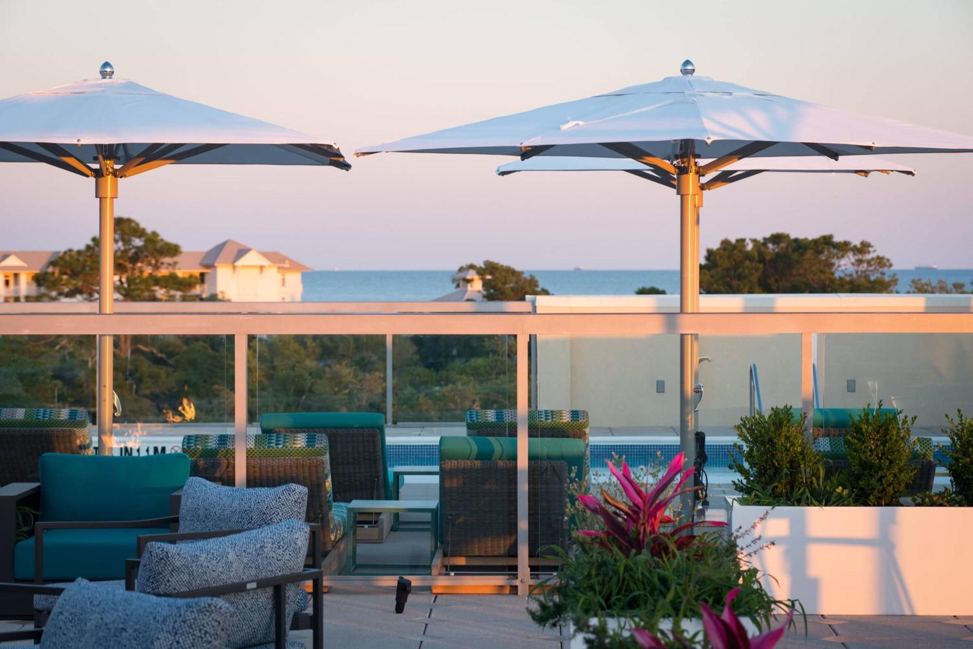 Courtyard By Marriott Hilton Head Island Hotel Exterior photo