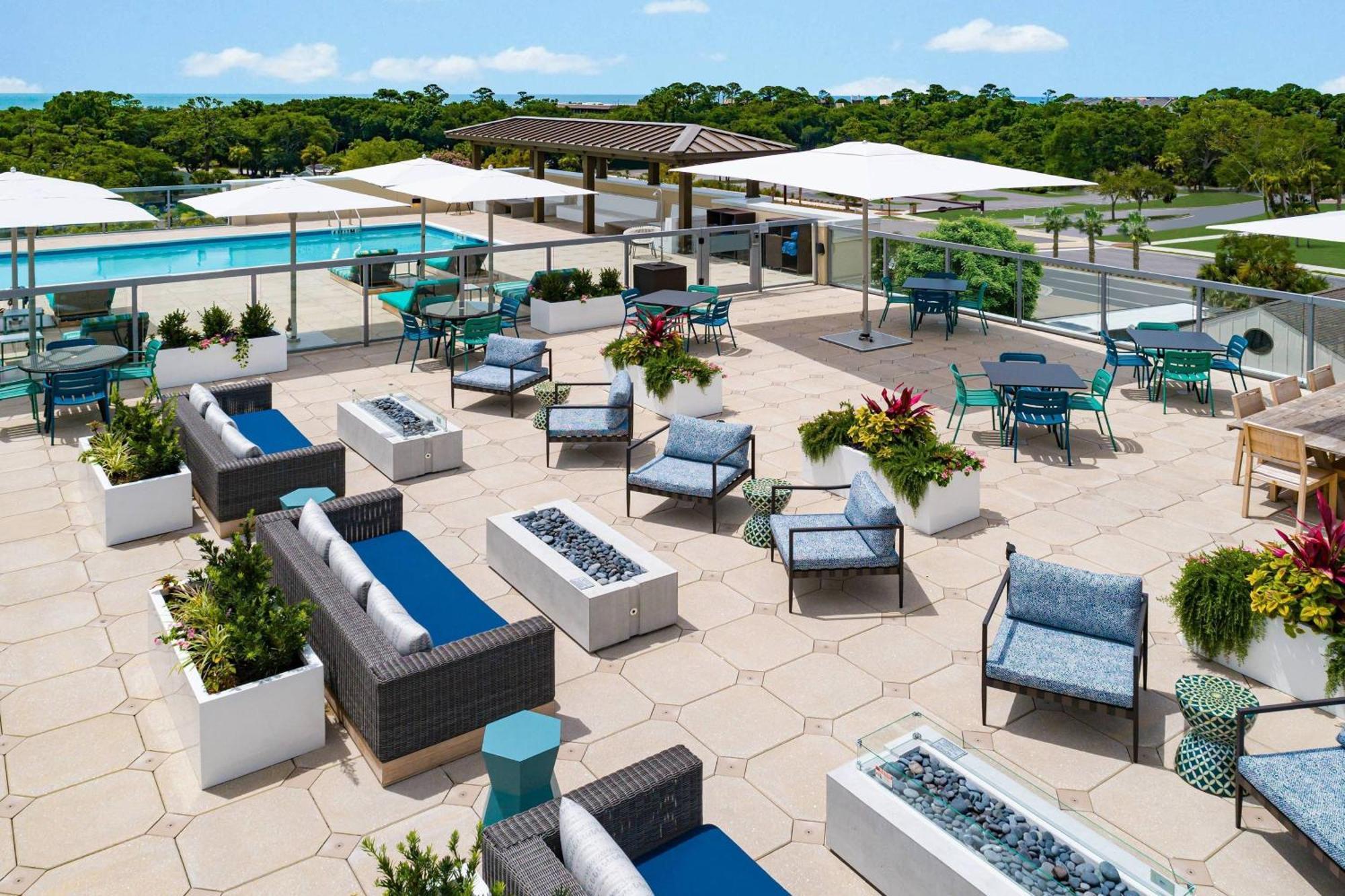 Courtyard By Marriott Hilton Head Island Hotel Exterior photo